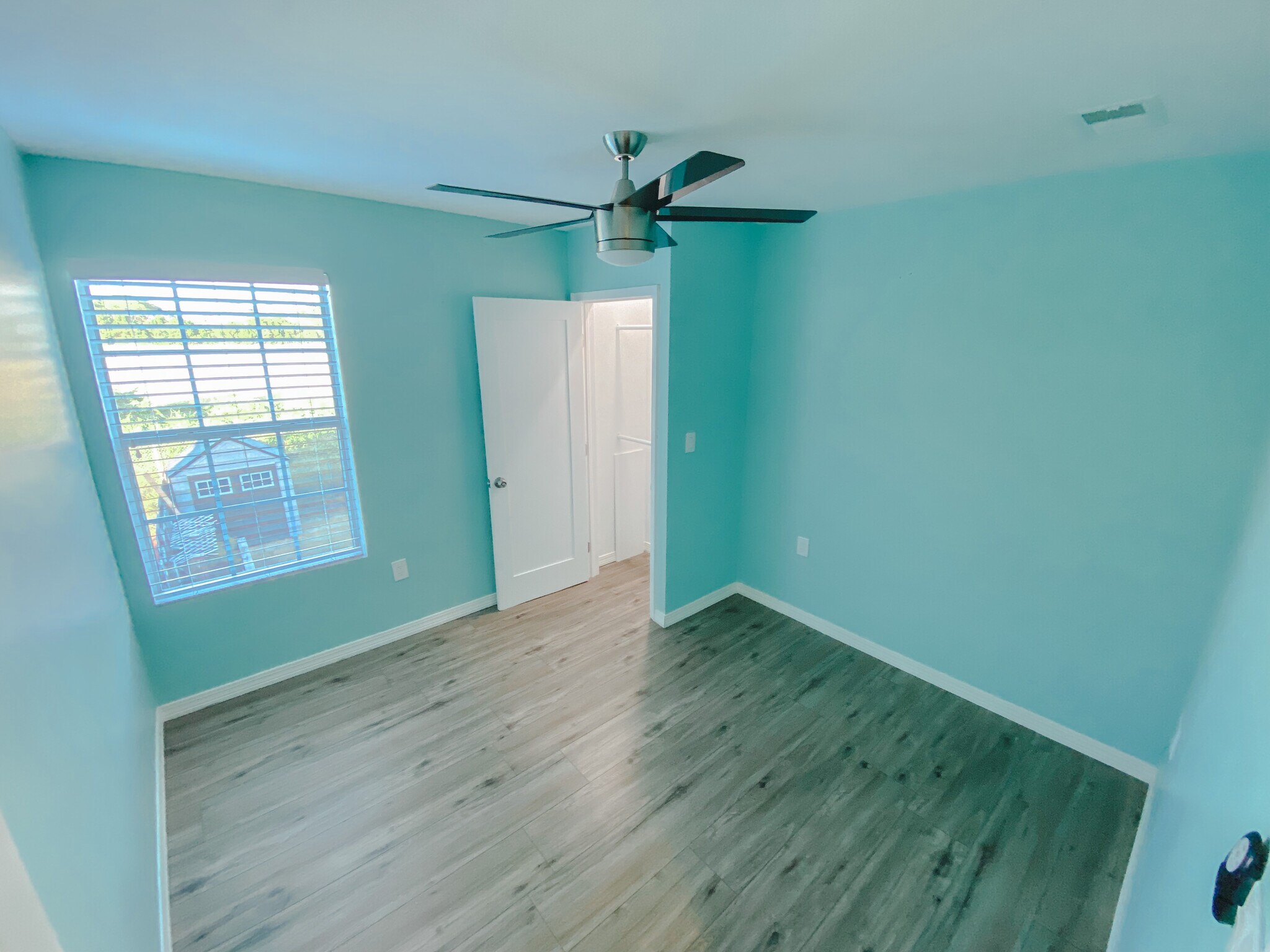 Building Photo - 63 Pine Ridge Trce