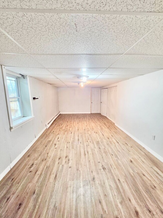 Building Photo - 39 Standish Ave