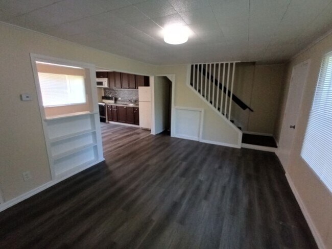 Building Photo - 2263 Delton Ct
