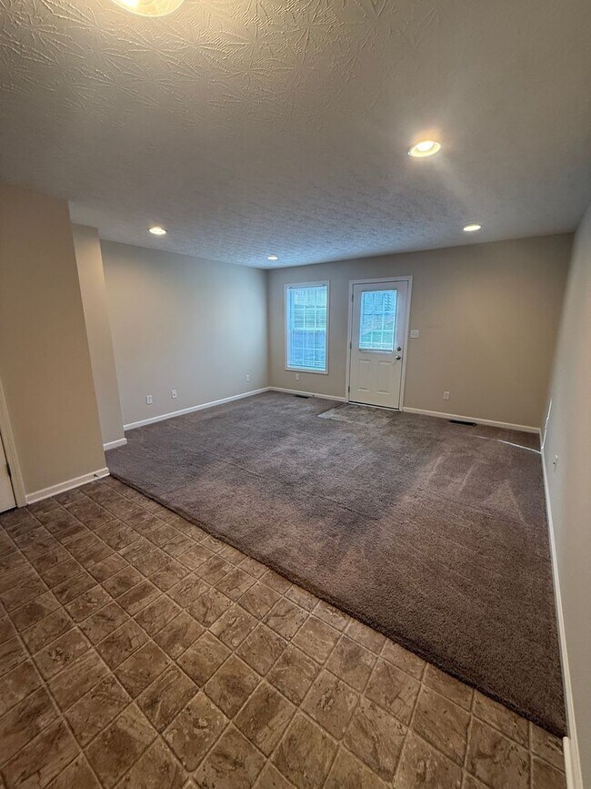 Building Photo - Upper Stone Apartments