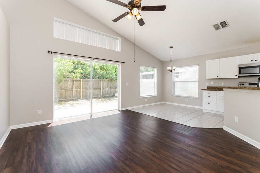Building Photo - 2262 Mallard Creek Cir
