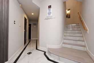 Building Photo - 9715 Riddlewood Ln