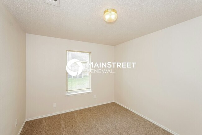 Building Photo - 3 Bedroom Pet-Friendly Home in DESOTO, TX with Main Street Renewal