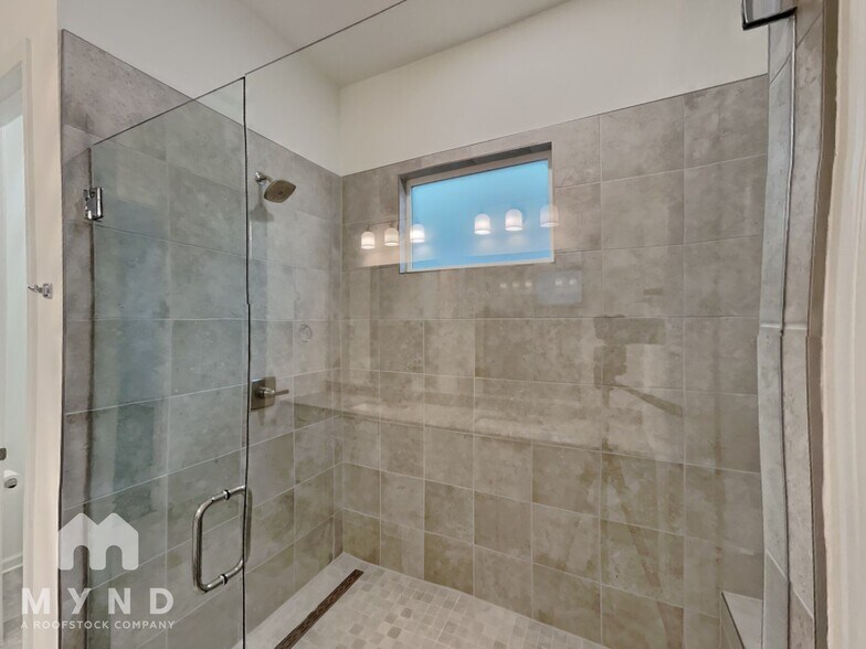 Building Photo - 4607 Kobus Ct.