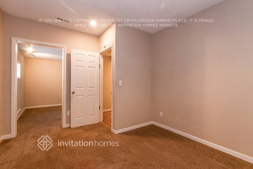 Building Photo - 1497 S Andes Way