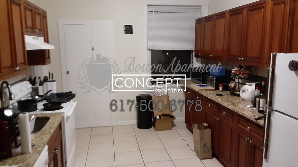 Building Photo - 18 Euston St