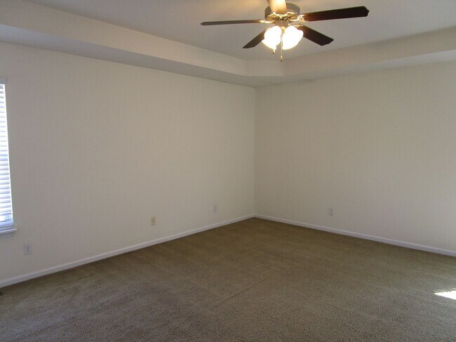 Building Photo - 5004-5006 Carrie Ridge Dr.