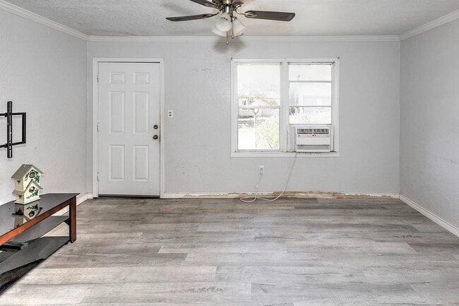 Building Photo - 606 N I St