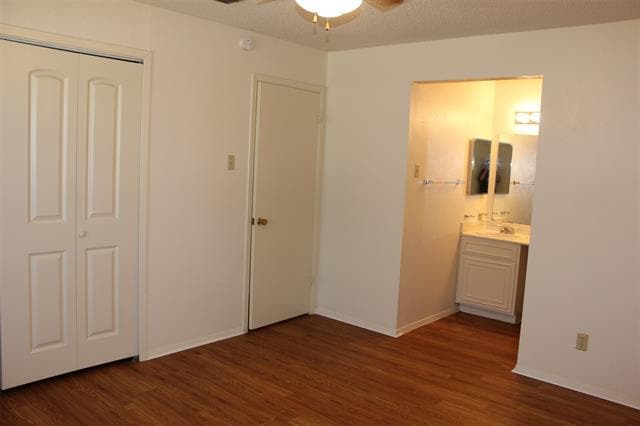 Building Photo - 3513 Wildwood Cir