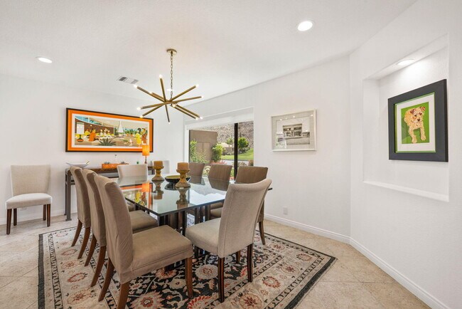 Building Photo - 73416 Mariposa Dr