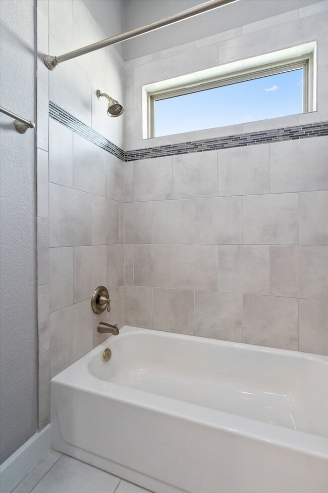 Building Photo - Modern Luxury Meets Austin Charm: 4 BR, 2.5 BA Gem