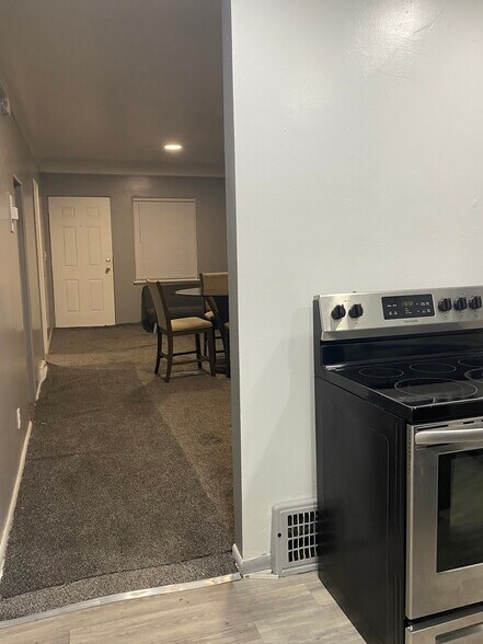 Building Photo - 21 Bellevue St