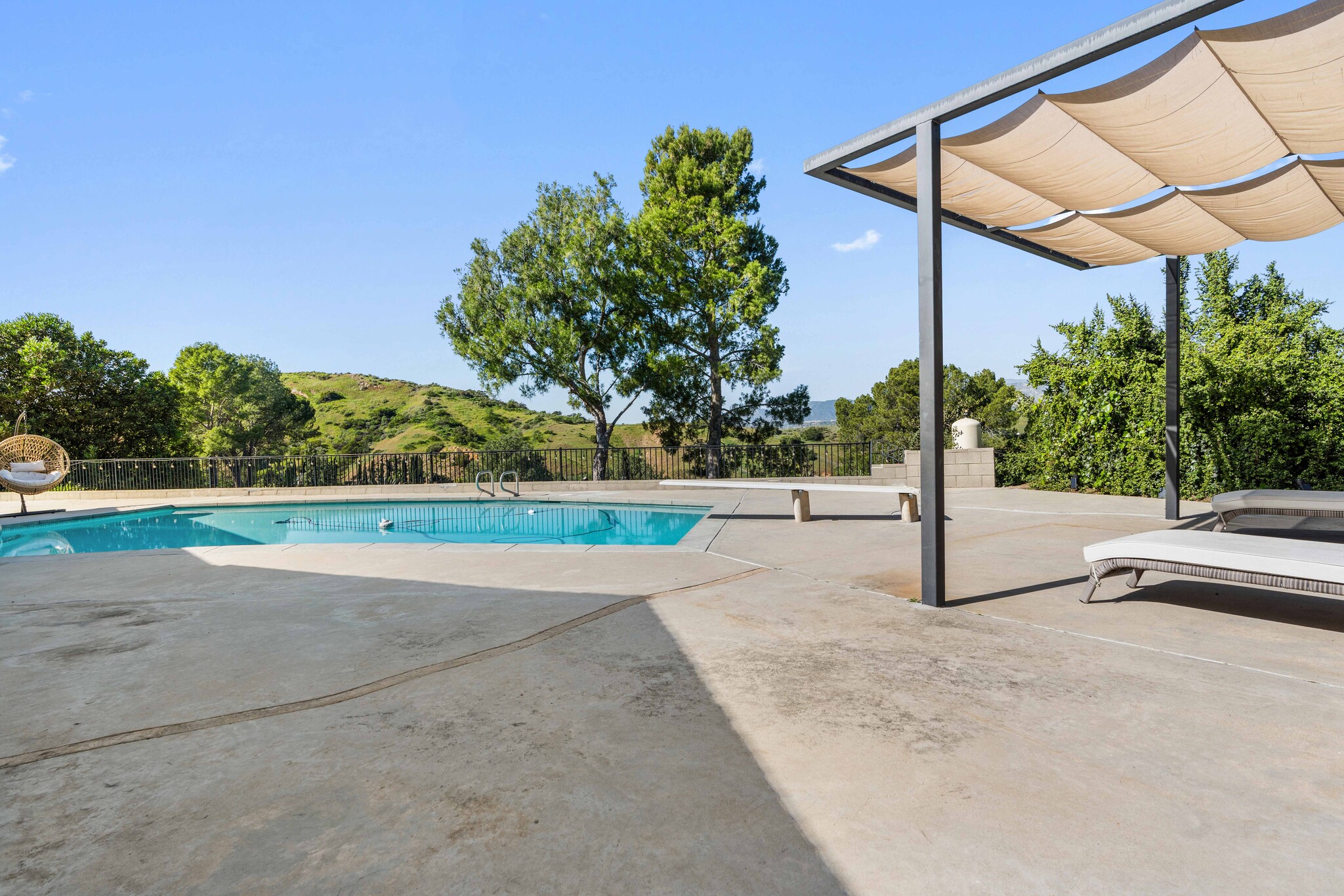 Building Photo - 10405 Ditson St