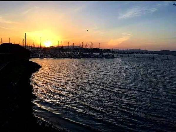 Building Photo - 5 Admiral Dr