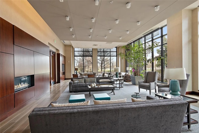 Building Photo - 1650 Fillmore St