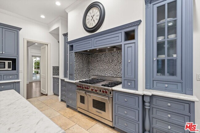 Building Photo - 4923 Amigo Ave