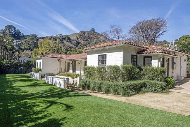 Building Photo - 1720 Coldwater Canyon Dr