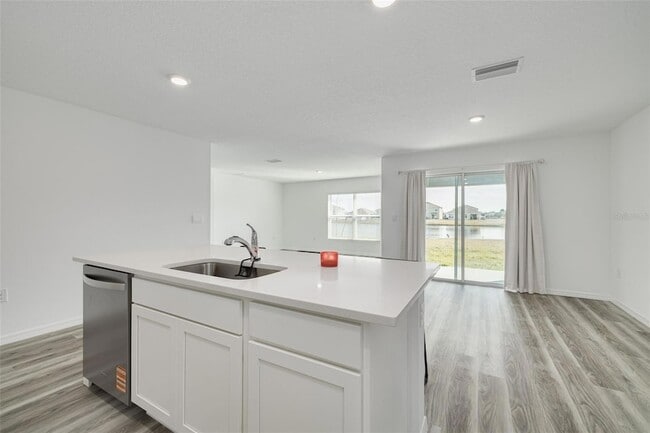 Building Photo - 803 Ace Outlaw Ave