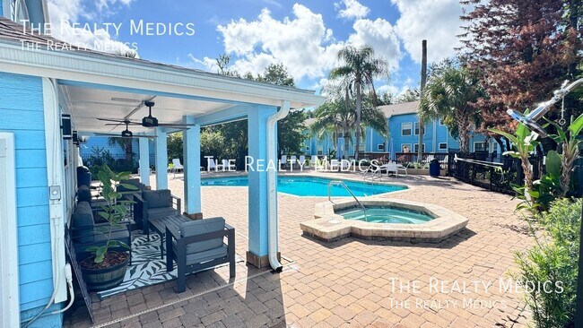 Building Photo - 2727 N Poinciana Blvd