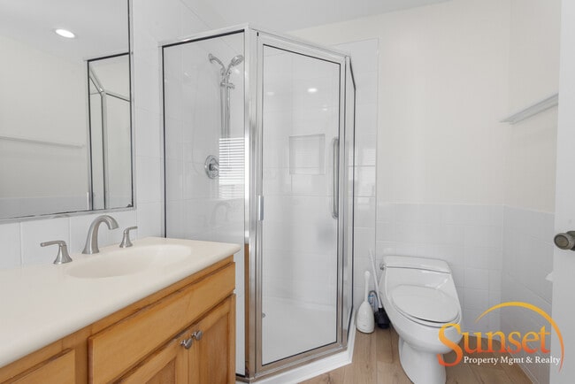 Building Photo - 4985 Coronado Ave