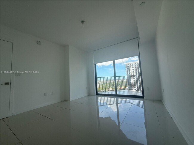 Building Photo - 5252 NW 85th Ave
