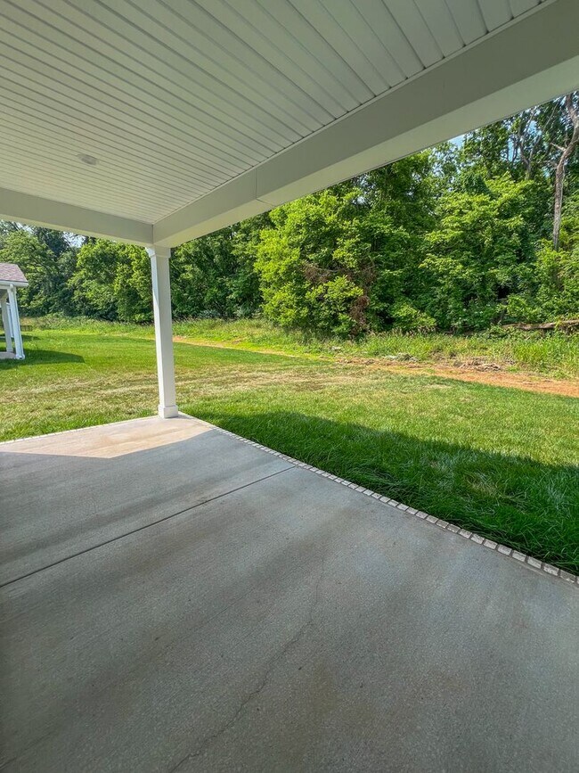 Building Photo - New Construction--Gorgeous and Move-In Ready!