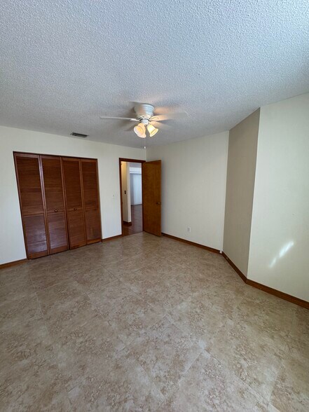 Building Photo - 3554 Irish Ln