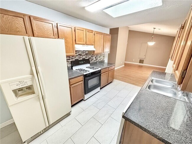 Building Photo - 1497 Chaseway Cir