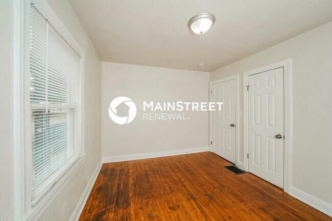 Building Photo - 2 Bedroom Pet-Friendly Home in Louisville,...