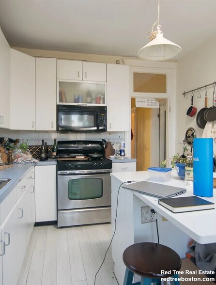 Building Photo - 231 Harvard St