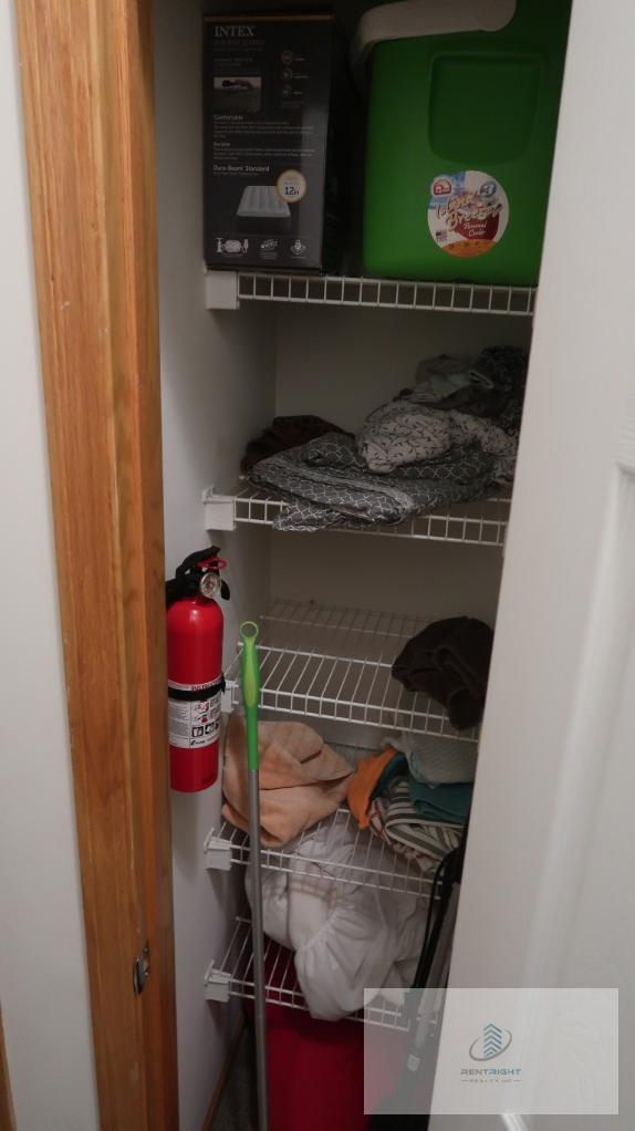 Building Photo - 1446 W Chicago Ave