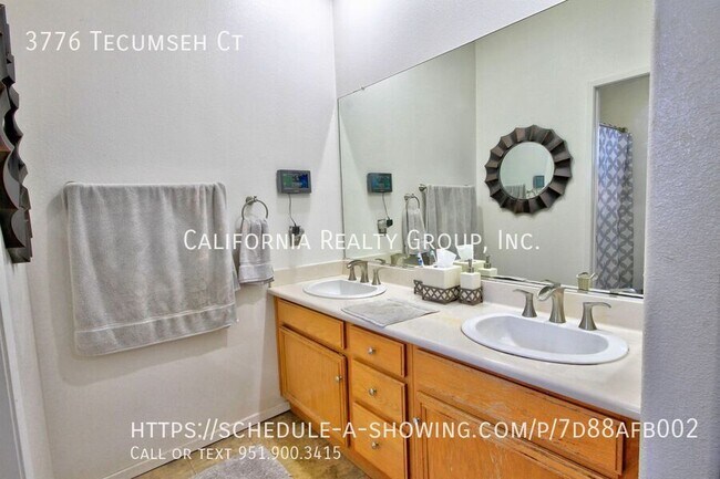 Building Photo - 3776 Tecumseh Ct