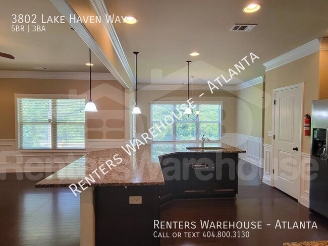 Building Photo - Spacious 5 Bedroom in Lakeside Preserve!