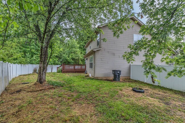 Building Photo - Awesome 3BR/2BA home near Percy Priest!