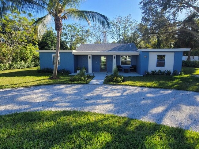 Building Photo - 106 E Chandler Rd