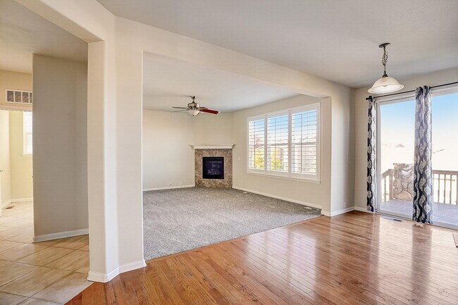 Building Photo - 16653 Edwards Way
