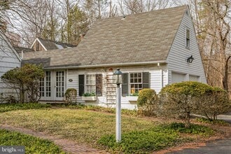 Building Photo - 607 Rosedale Rd