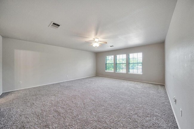 Building Photo - 1701 Balsam Way