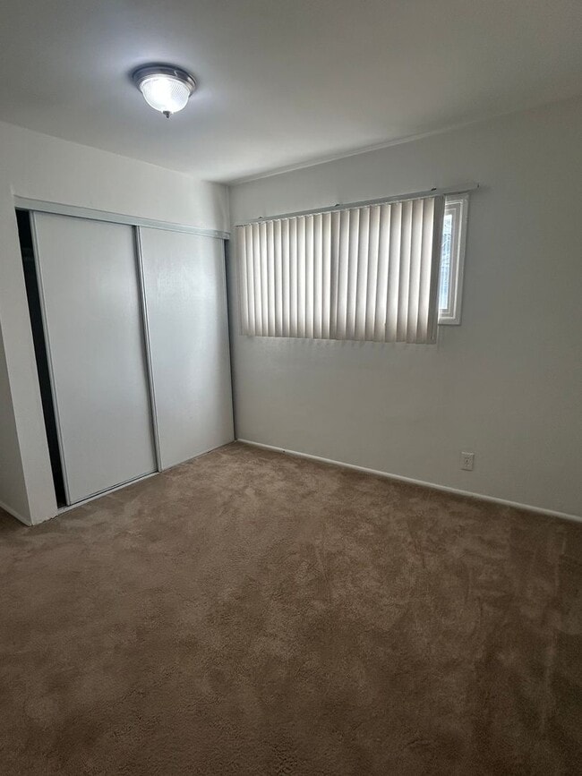 Building Photo - Large North Torrance House. Torrance Schools, Huge yard, 2 car garage hookups **OPEN HOUSE EVERY ...