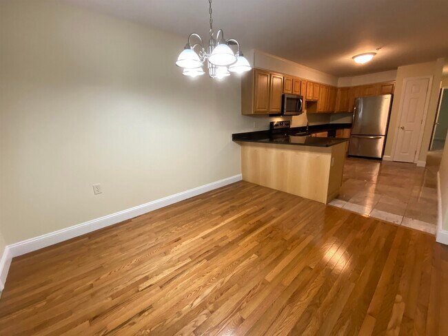 Building Photo - 99 S Mammoth Rd