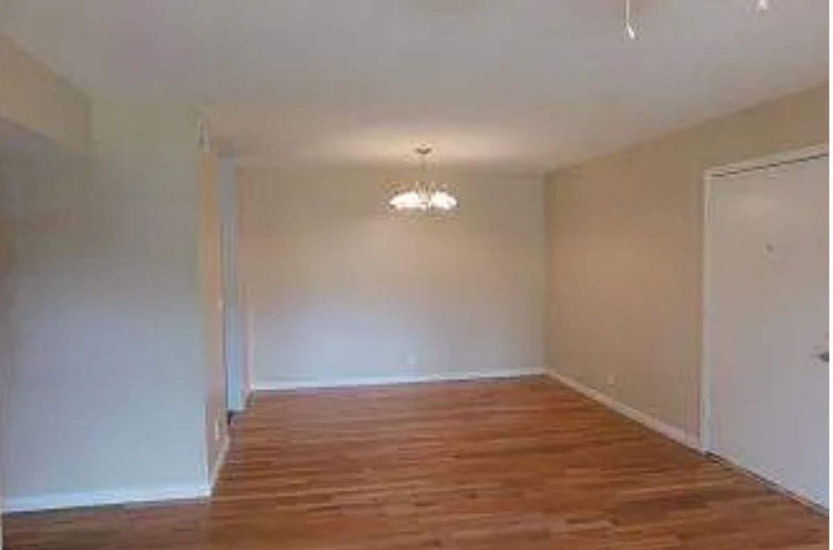 Building Photo - 420 Walton Ln