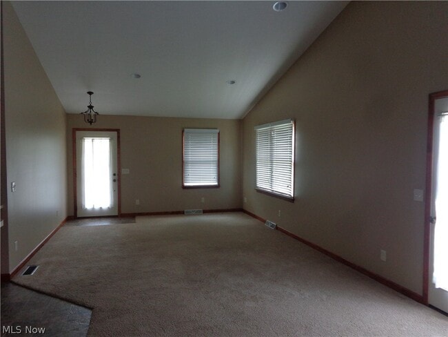 Building Photo - 239 Aspen Dr