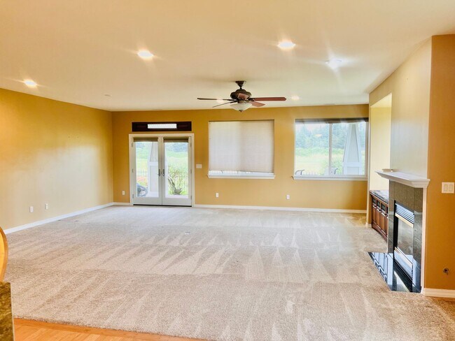 Building Photo - 8333 Camano Loop NE