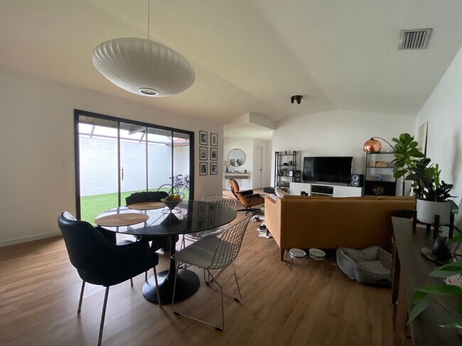 Building Photo - 631 Warrenton Rd