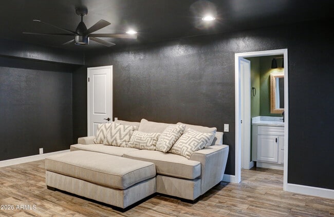 Building Photo - 2016 E State Ave