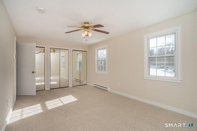 Building Photo - 239 Old Farms Rd