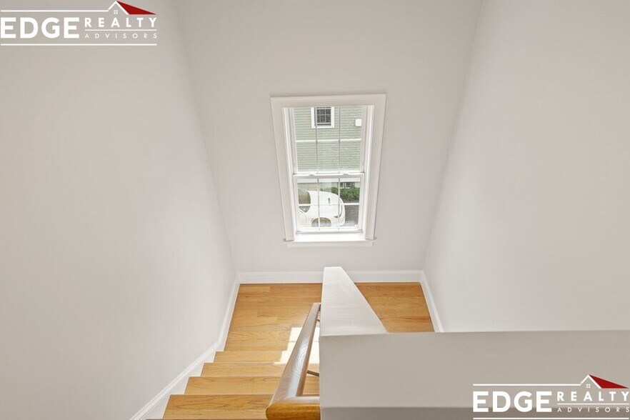 Building Photo - 58 Holton St