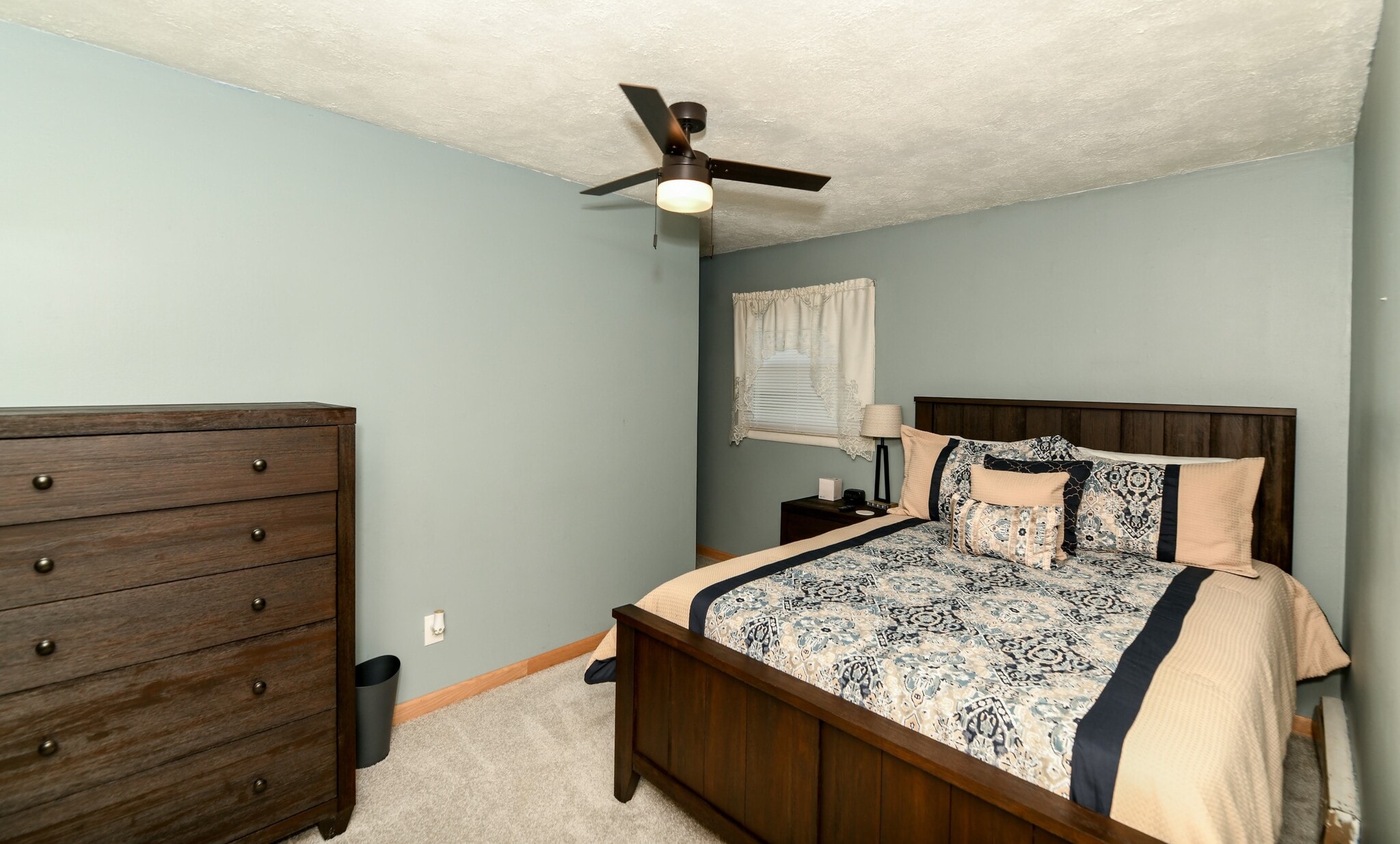 Building Photo - 902 Olivesburg Rd