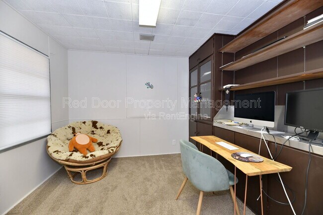 Building Photo - 4701 Kessler Blvd E Dr