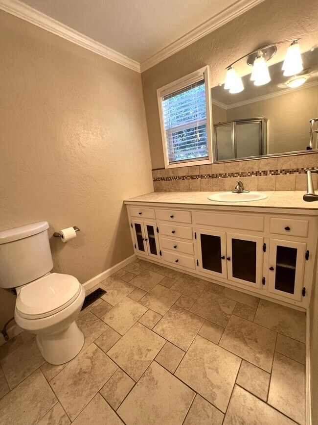 Building Photo - Immaculate 3/2 Near Big Chico Creek-Must See!